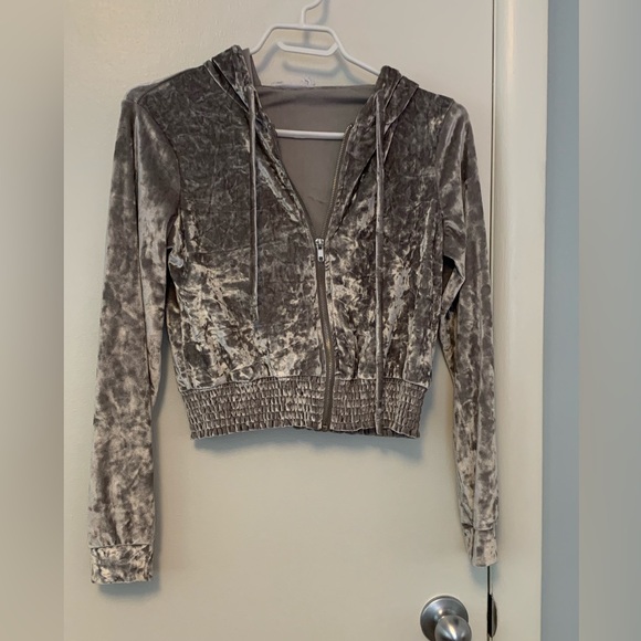 Sz M Weekend Edition lounge pair. - Picture 2 of 6